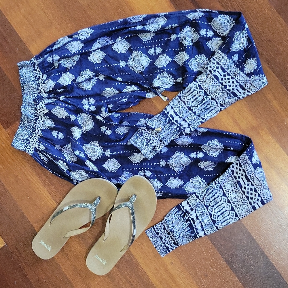 Boho Chic Lightweight Navy Joggers M